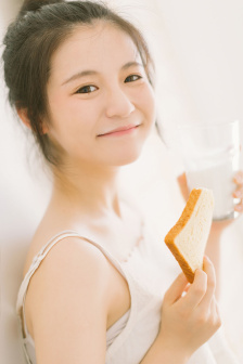 哺乳期妇女做爰
